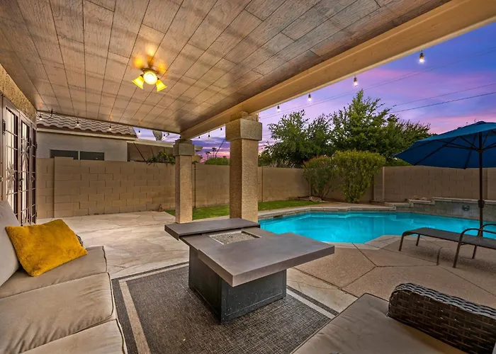4 Bedroom House With Pool And Gym Holiday home